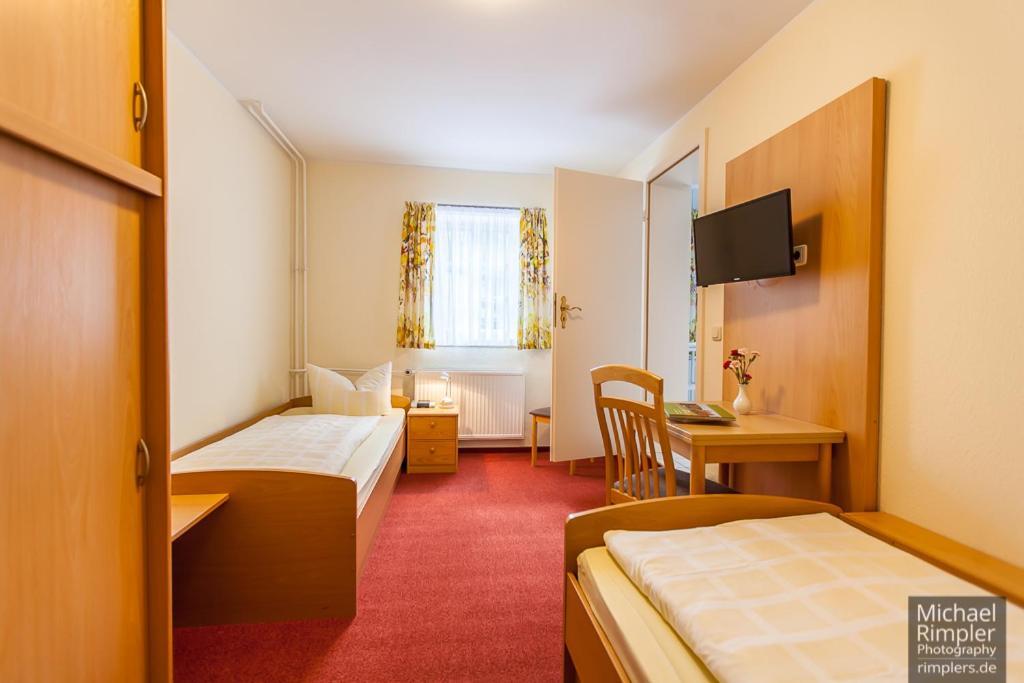 Wanderhotel Sonnebergbaude Waltersdorf  Exteriör bild