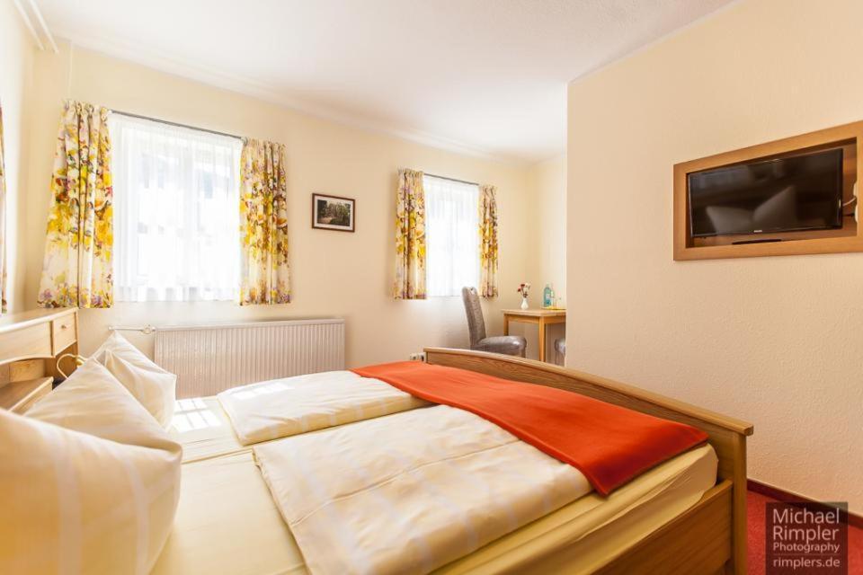 Wanderhotel Sonnebergbaude Waltersdorf  Exteriör bild