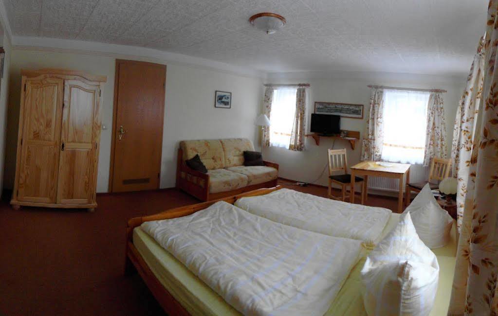 Wanderhotel Sonnebergbaude Waltersdorf  Exteriör bild